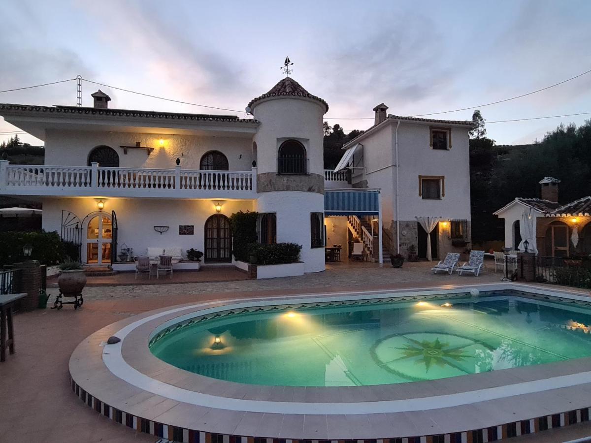 مبيت وإفطار Alcaucín Casa Estrella De Salia المظهر الخارجي الصورة
